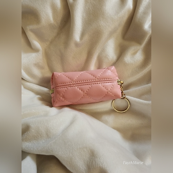 Quilted Pink Decor Coin/Earbud Purse - Picture 3 of 5